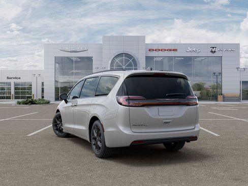 New 2026 Chrysler Pacifica Select w/ S Appearance Package FWD image 33