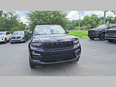Used 2024 Jeep Grand Cherokee Limited w/ Black Appearance Package AWD/4WD image 40