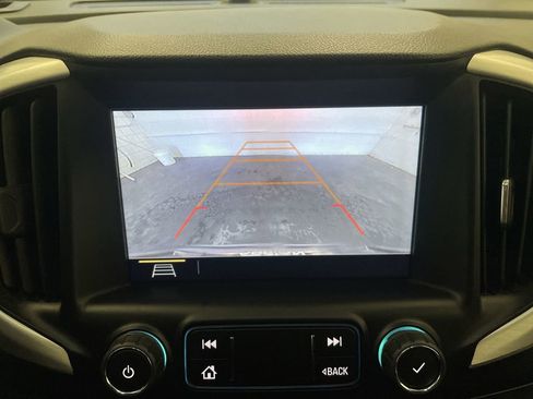 Used 2020 GMC Terrain SLE w/ Driver Convenience Package image 9