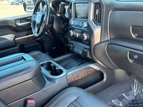 Used 2020 GMC Sierra 2500 Denali AWD/4WD image 9