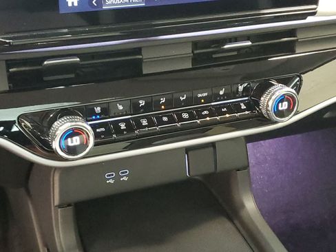 Used 2025 Honda Prologue Elite image 32