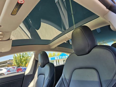 Used 2019 Tesla Model 3 RWD image 22