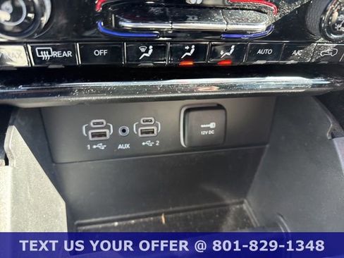 Used 2023 Jeep Grand Cherokee Limited image 31