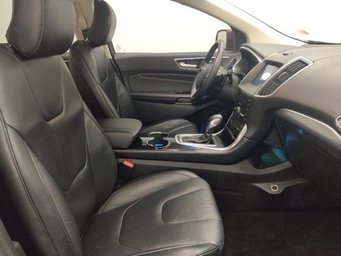 Used 2016 Ford Edge Titanium w/ Technology Package FWD image 21