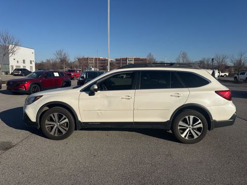 Used 2018 Subaru Outback 2.5i Limited w/ Popular Package #2 image 8