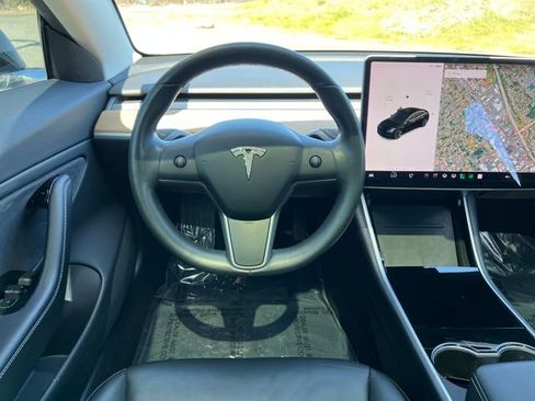 Used 2018 Tesla Model 3 Long Range AWD/4WD image 14