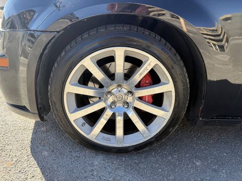 Used 2010 Chrysler 300 SRT8 w/ SRT Option Group II RWD image 12
