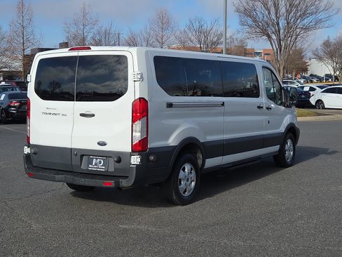 Used 2018 Ford Transit 350 XLT image 5