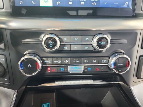 Used 2023 Ford F150 Lariat image 32