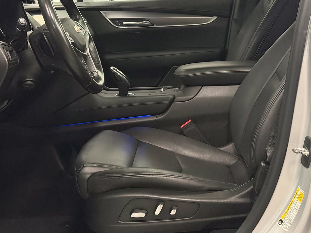 Used 2019 Cadillac XT5 Luxury AWD/4WD image 12
