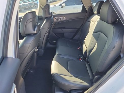 New 2026 Kia Sportage EX image 16