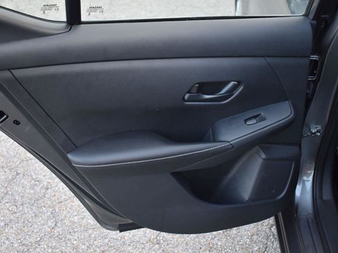 Used 2025 Nissan Sentra S FWD image 39