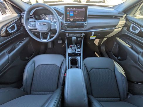 New 2026 Jeep Compass Latitude image 28