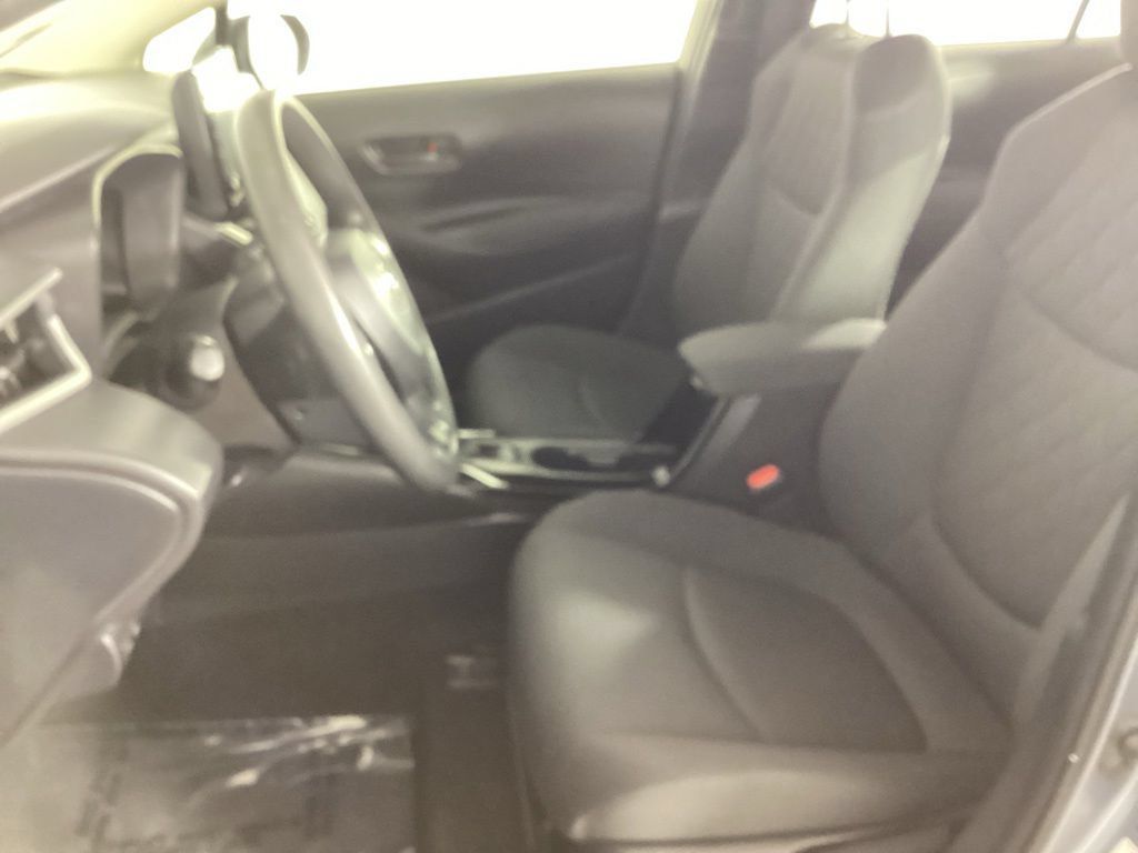 Used 2022 Toyota Corolla LE FWD image 10