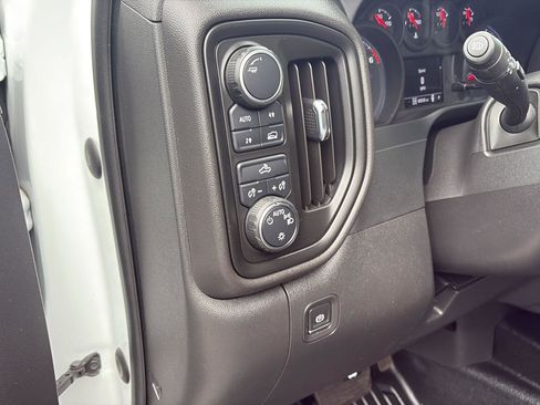 Certified 2022 Chevrolet Silverado 1500 W/T w/ WT Value Package AWD/4WD image 22