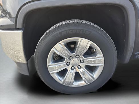 Used 2018 GMC Sierra 1500 SLT w/ Enhanced Driver Alert Package image 19