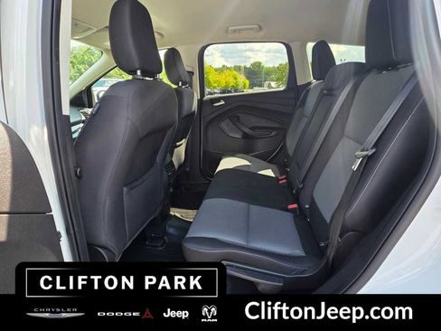 Used 2019 Ford Escape SE AWD/4WD image 13