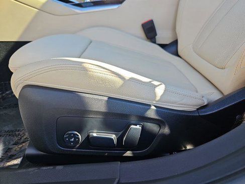 Certified 2024 BMW 330i Sedan w/ Premium Package image 28