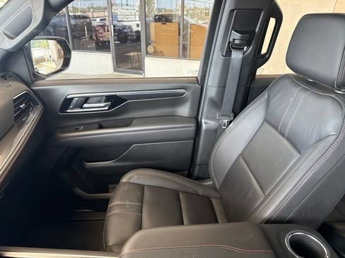 Used 2025 Chevrolet Tahoe RST w/ RST Performance Edition AWD/4WD image 24
