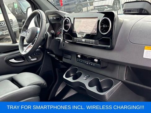 Used 2025 Mercedes-Benz Sprinter 3500 image 14