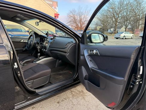 Used 2013 Kia Forte EX w/ Fuel Economy Pkg image 18