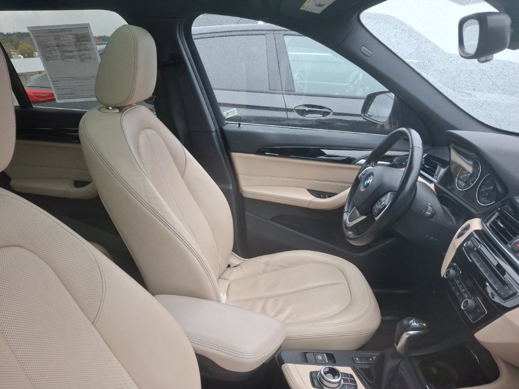 Used 2017 BMW X1 xDrive28i AWD/4WD image 12