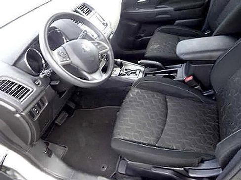 Used 2024 Mitsubishi Outlander Sport AWD image 6
