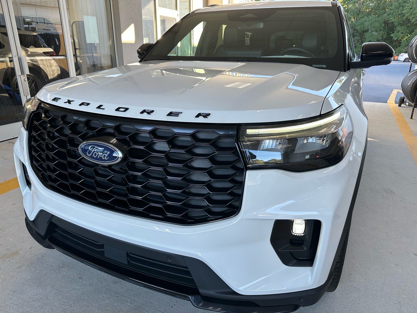 Certified 2025 Ford Explorer ST-Line w/ Premium Package AWD/4WD image 1