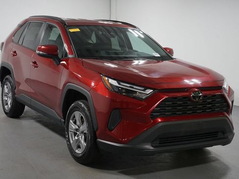 Certified 2025 Toyota RAV4 XLE FWD image 3