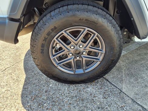 Used 2024 Jeep Wrangler Sport S image 26