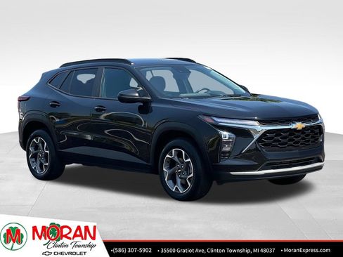 Certified 2024 Chevrolet Trax LT w/ Driver Confidence Package FWD image 8