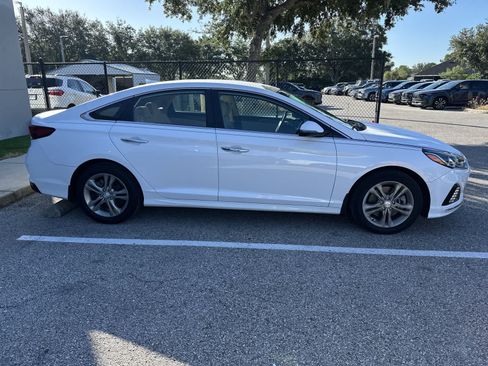 Used 2019 Hyundai Sonata SEL w/ Tech Package 02 FWD image 10