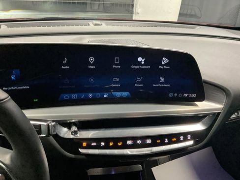 Used 2024 Cadillac Lyriq Luxury image 26