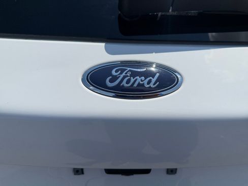 Used 2022 Ford Escape SE FWD image 28