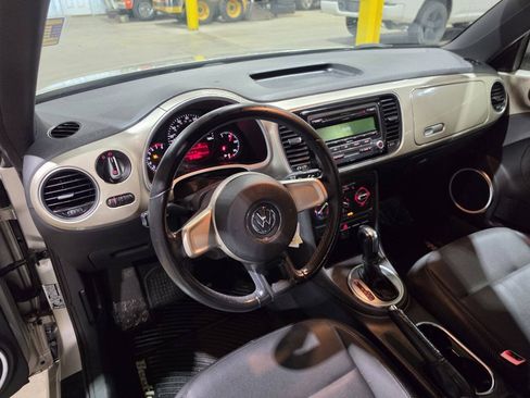 Used 2012 Volkswagen Beetle 2.5 FWD image 24