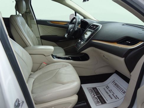 Used 2017 Lincoln MKC Select w/ Select Plus Package image 26