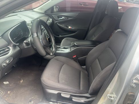 Used 2017 Chevrolet Malibu LS FWD image 1