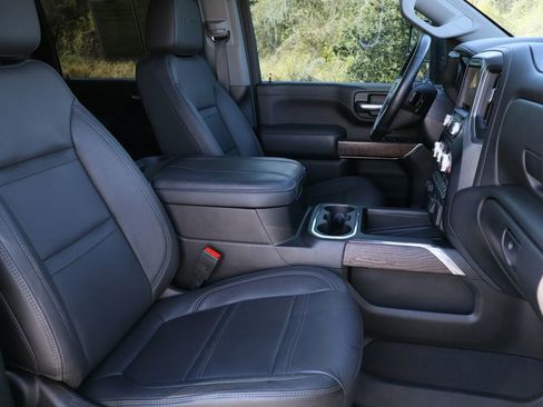 Used 2023 GMC Sierra 2500 Denali w/ Denali Black Diamond Edition image 32