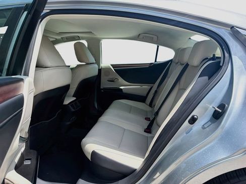 Used 2025 Lexus ES 300h w/ Premium Package FWD image 20