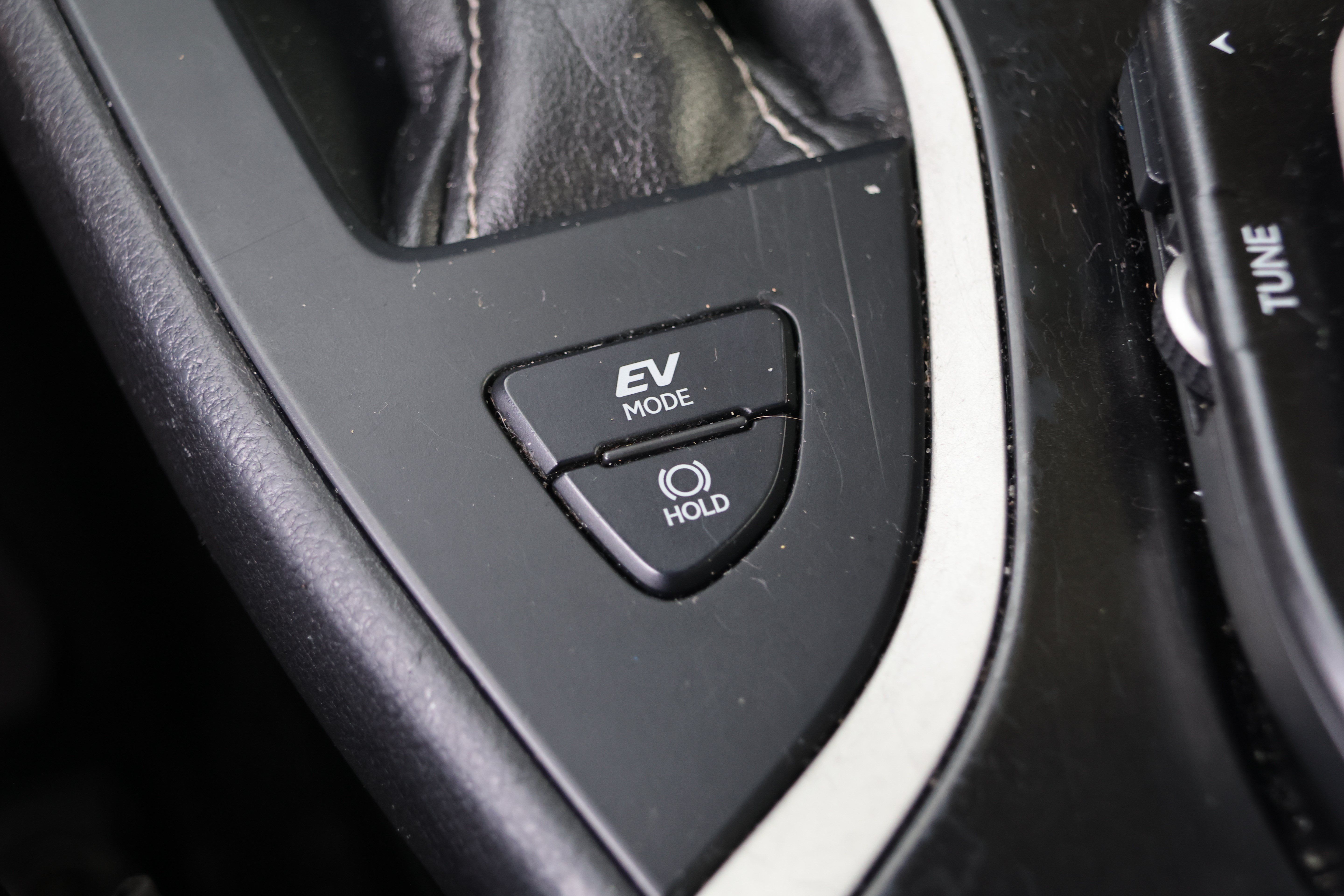 Used 2021 Lexus UX 250h w/ Accessory Package (Z1) AWD/4WD image 27