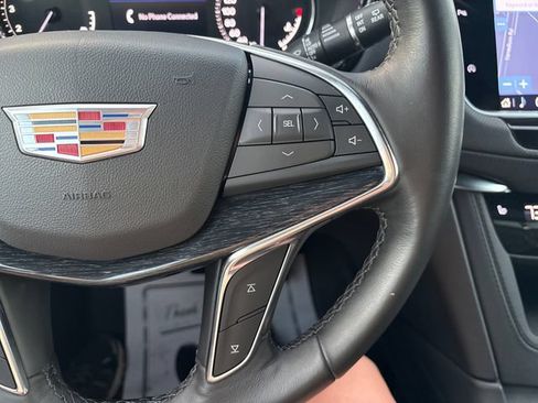 Used 2022 Cadillac XT5 Premium Luxury AWD/4WD image 12