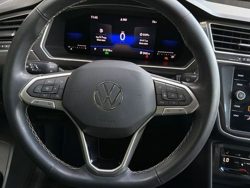 Used 2022 Volkswagen Tiguan SE FWD image 10