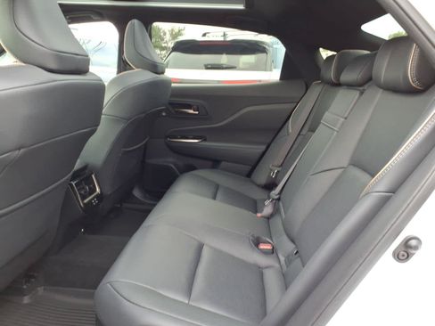 Used 2024 Toyota Crown Platinum AWD/4WD image 11