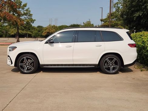 Used 2024 Mercedes-Benz GLS 450 4MATIC image 4