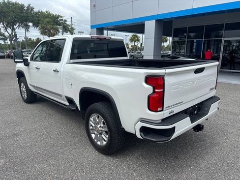 Used 2025 Chevrolet Silverado 2500 High Country w/ Technology Package AWD/4WD image 6