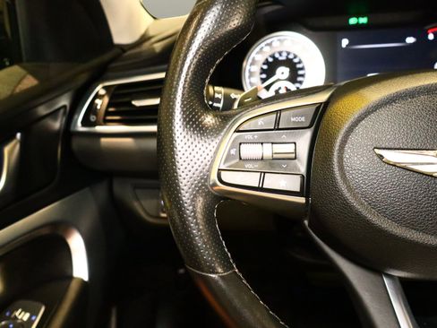 Used 2023 Genesis G70 2.0T image 11