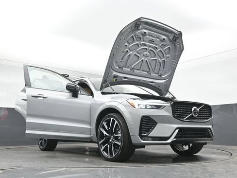 Used 2024 Volvo XC60 B5 Ultimate w/ Protection Package Premier AWD/4WD image 55