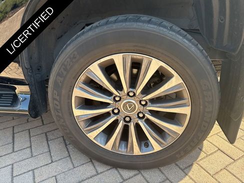 Used 2022 Lexus GX 460 Luxury w/ Accessory Package image 13