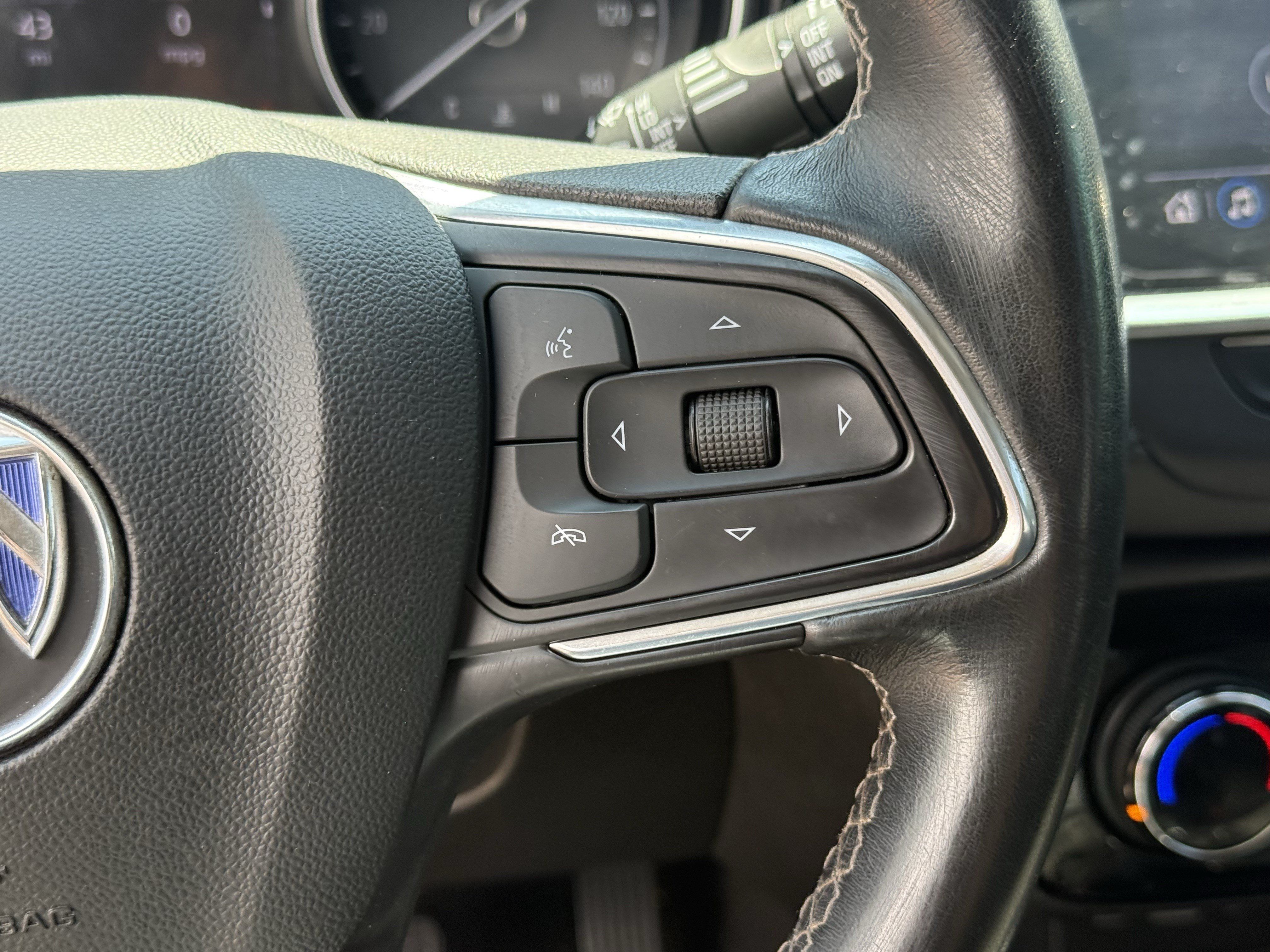 Used 2023 Buick Encore GX Preferred FWD image 17