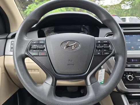 Used 2016 Hyundai Sonata SE FWD image 15